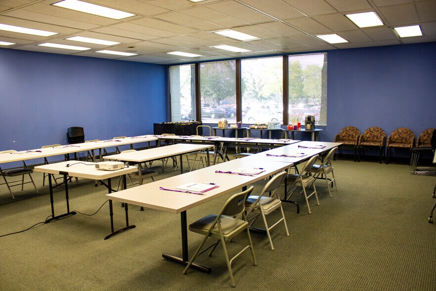 More Photos Of 10000 Highway 55, Plymouth Office For Lease