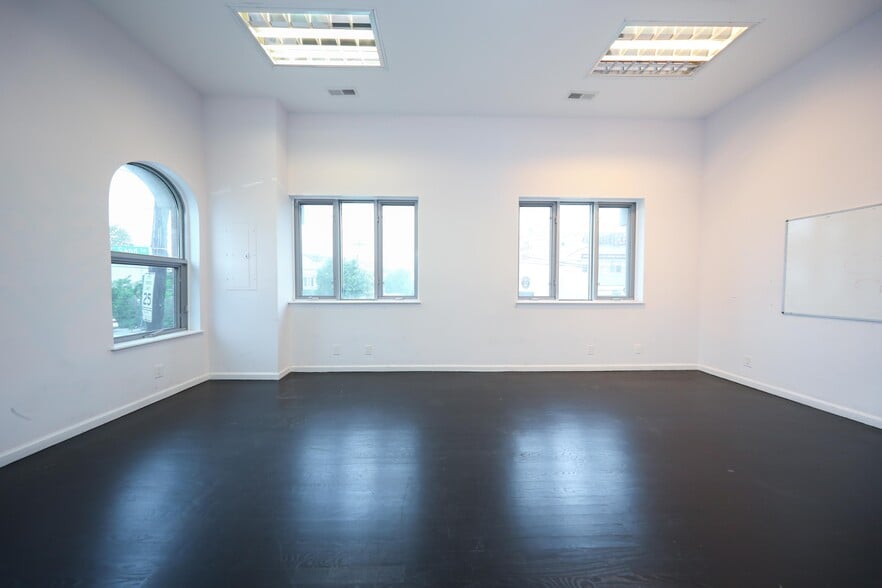 More Photos Of 343 Sand Ln, Staten Island Daycare Center For Sale