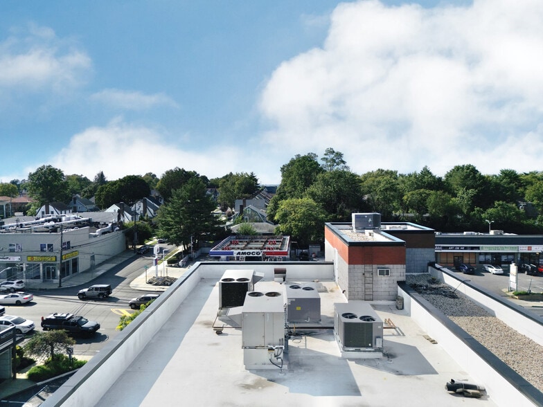 More Photos Of 38 Northern Blvd, Great Neck Office For Sale