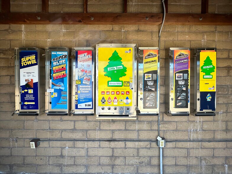 More Photos Of 1441 Broadway St, Eureka Carwash For Sale