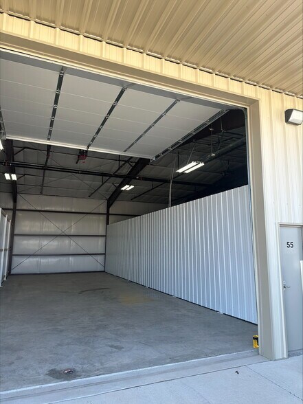 More Photos Of 14600 N US Highway 169, Smithville Self Storage For Lease