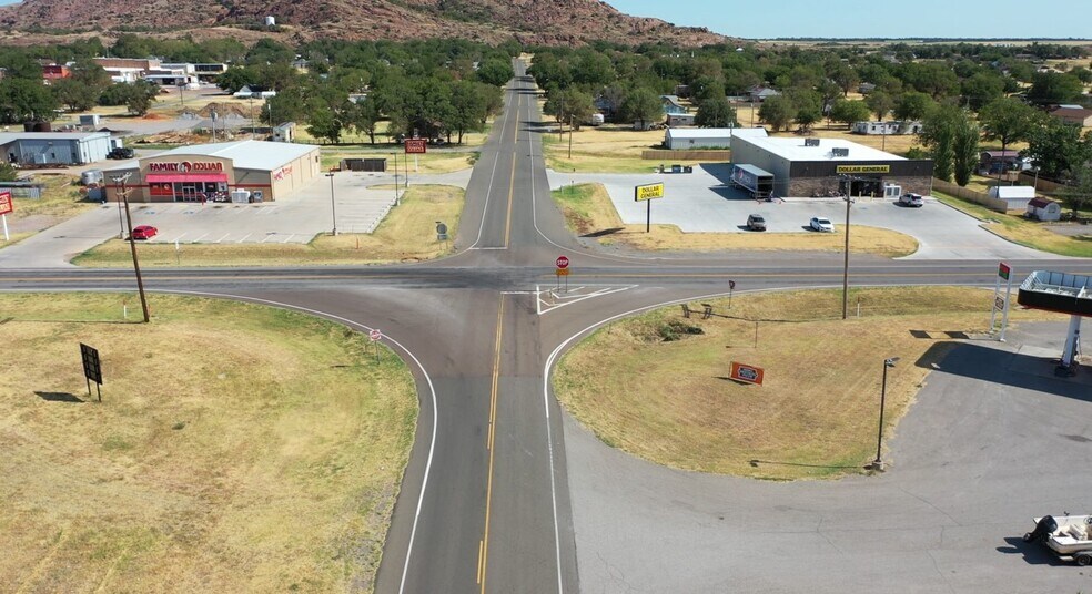 More Photos Of 303 E 1st St, Granite Supermarket For Sale