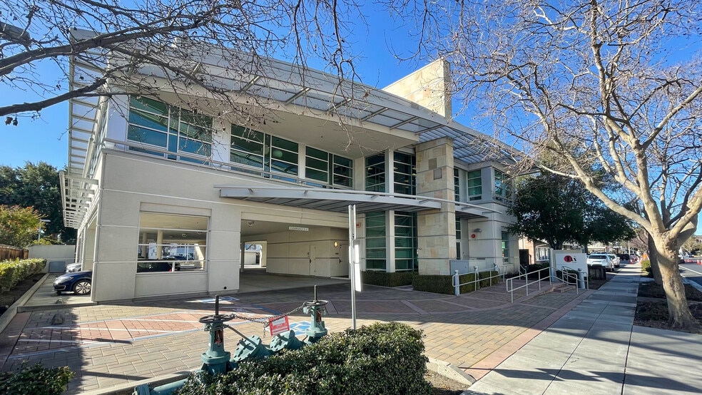 More Photos Of 870 E Charleston Rd, Palo Alto Office For Lease