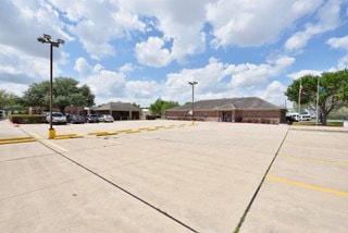 More Photos Of 11110 S Highway 6, Sugar Land Freestanding For Sale