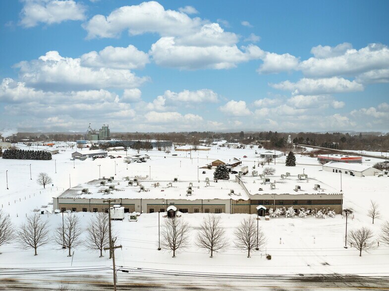 More Photos Of 26 Steele Ave, Arcade Office For Sale