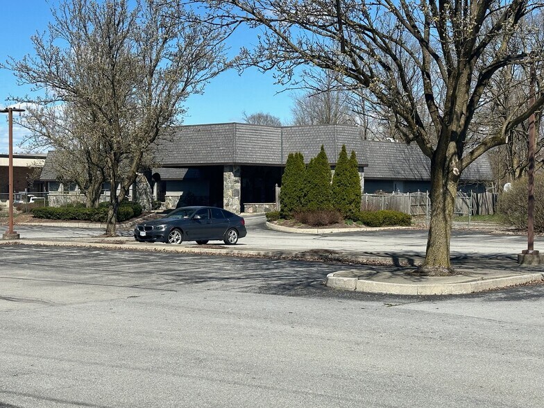 More Photos Of 11 Murray Street, Glens Falls Medical For Sale