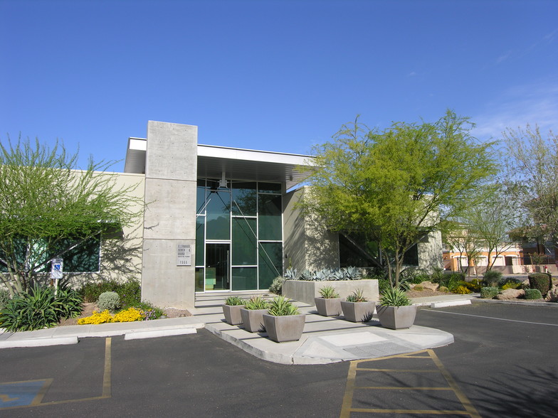 Primary Photo Of 1555 E Orangewood Ave, Phoenix Loft Creative Space For Lease