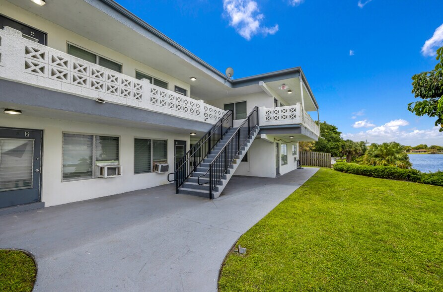 More Photos Of 1241-1251 W River Dr, Margate Apartments For Sale