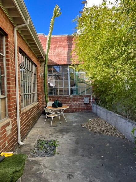 More Photos Of 2316 E 38th St, Vernon Warehouse For Sale