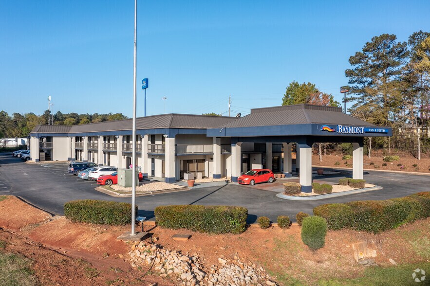 Primary Photo Of 855 Industrial Blvd, McDonough Hotel For Sale