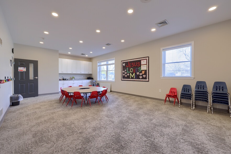 More Photos Of 121 Walnut Hill Rd, Millersville Religious Facility For Sale