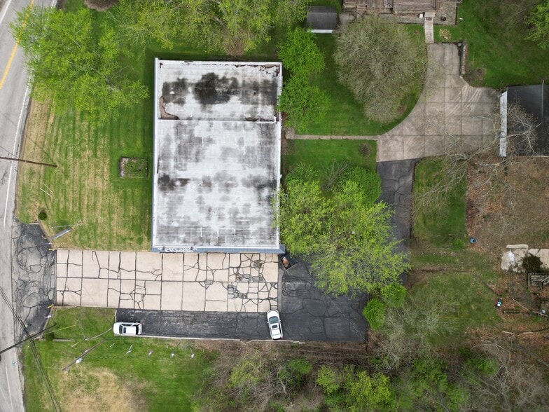 More Photos Of 1755 Akron Peninsula Rd, Akron Freestanding For Sale