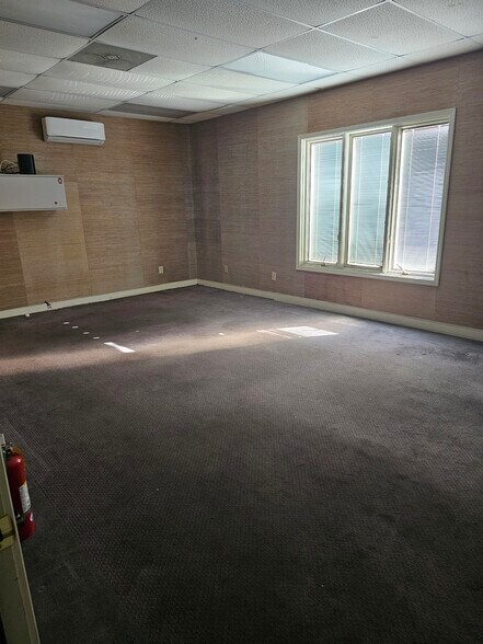 More Photos Of 6221 Monticello Rd, Columbia Warehouse For Lease