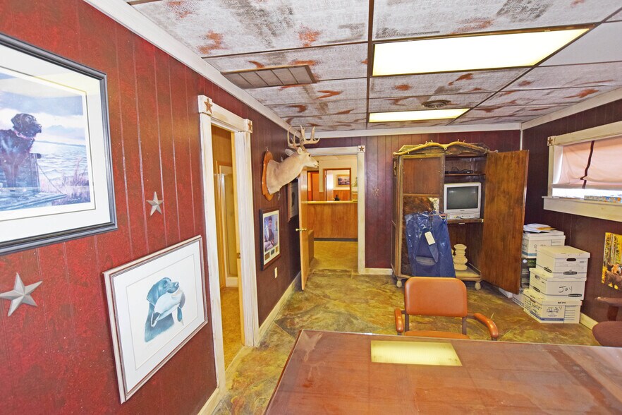 More Photos Of 1073 N FM 1936, Odessa Warehouse For Sale