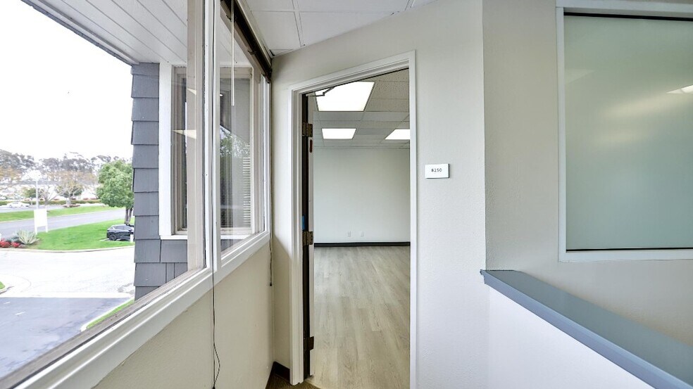 More Photos Of 151 Kalmus Dr, Costa Mesa Office Residential For Lease