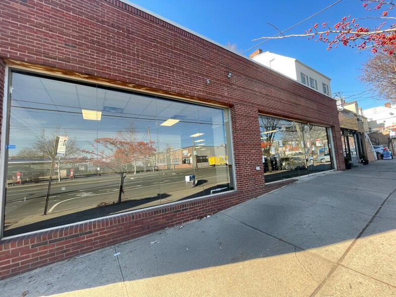 More Photos Of 230 Bay St, Staten Island Freestanding For Lease