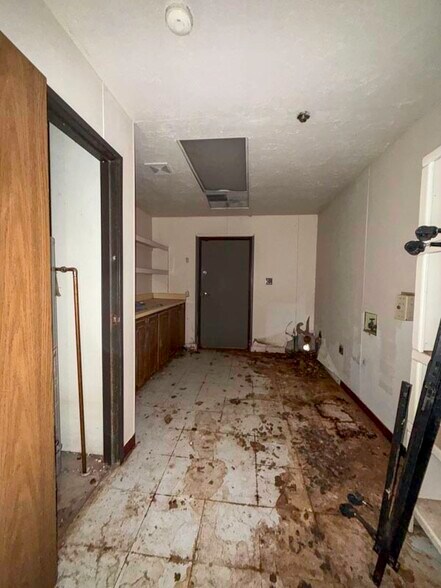 More Photos Of 70 N 31st St, Clinton Healthcare For Sale