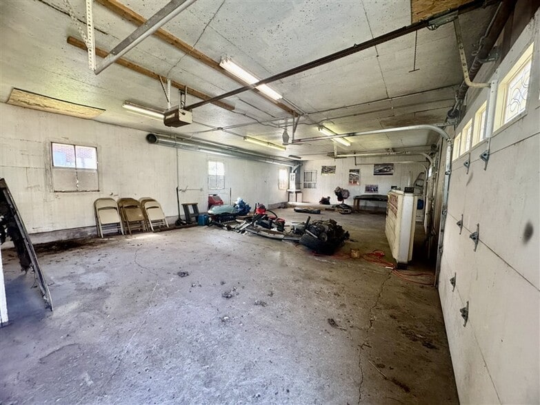 More Photos Of 8062 US Route 127, Greenville Flex For Sale