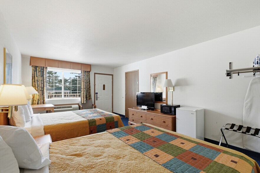 More Photos Of 3169 E Van Buren, Eureka Springs Hotel For Sale