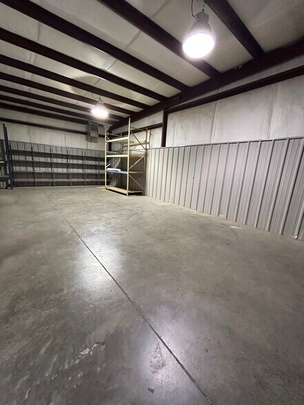 More Photos Of 1117 Valley Ridge Ct, Grain Valley Flex For Lease