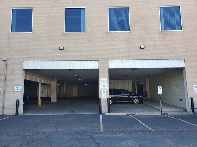 More Photos Of 677 S Colorado Blvd, Denver Office For Sale