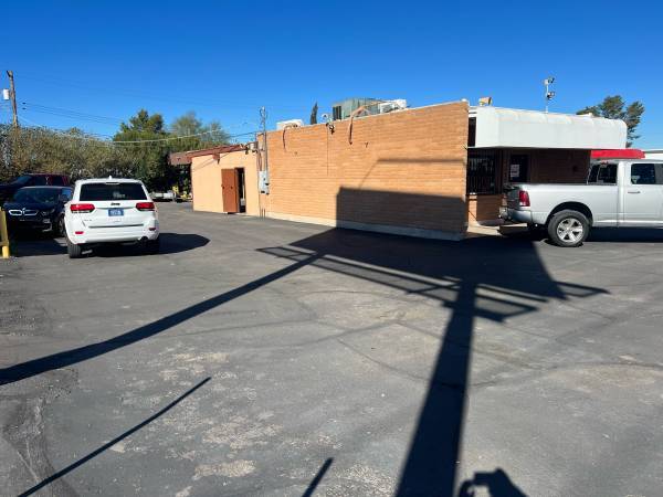 More Photos Of 1802 S Craycroft Rd, Tucson Auto Dealership For Lease