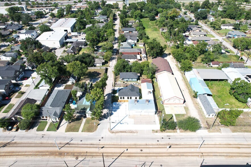 More Photos Of 5701 Fulton St, Houston General Retail For Lease