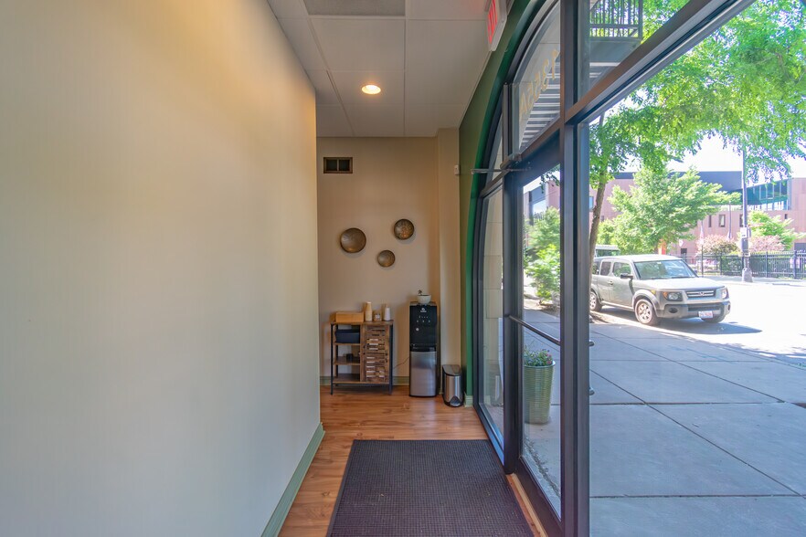 More Photos Of 1355 W Washington Blvd, Chicago Apartments For Sale