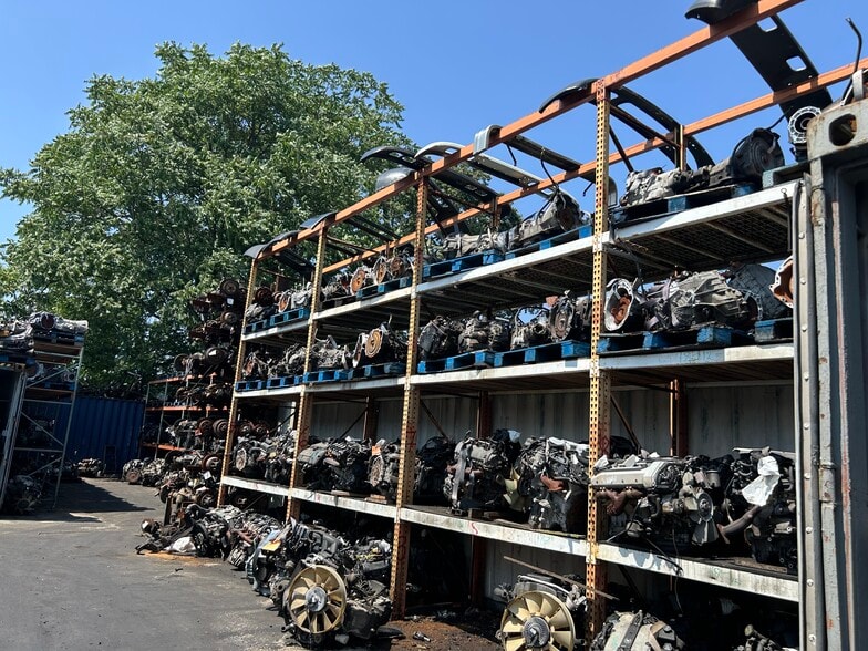 More Photos Of 38 E Chestnut St, Massapequa Auto Repair For Sale