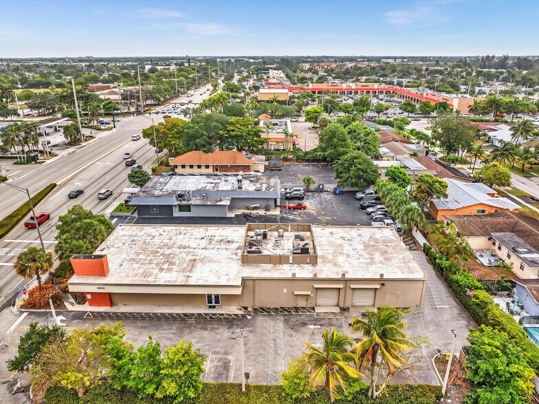 More Photos Of 2200 N University Dr, Sunrise Warehouse For Lease