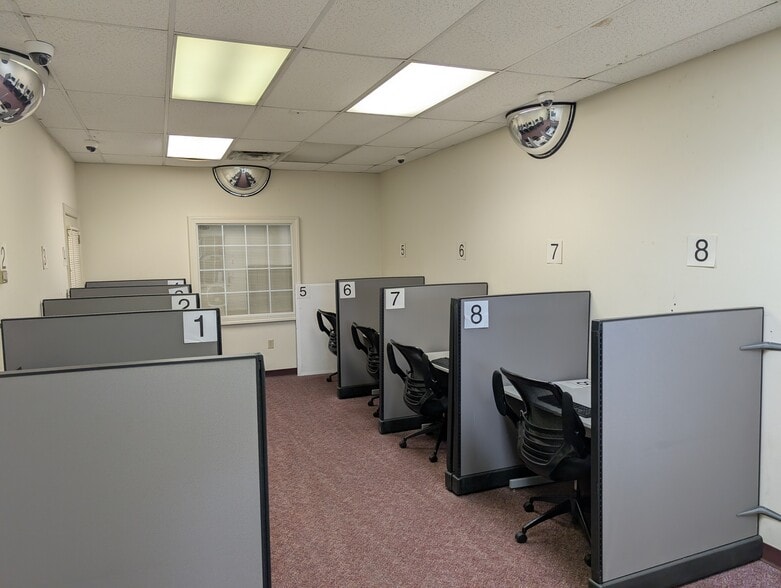 More Photos Of 1709 River St, Valdosta Office For Lease
