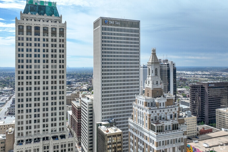 More Photos Of 15 E 5th St, Tulsa Office For Lease