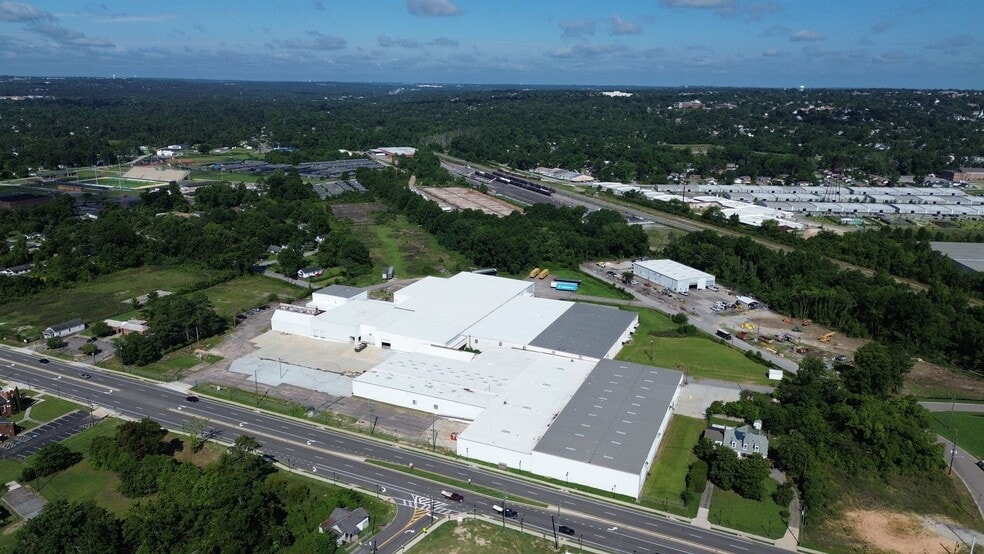 More Photos Of 1621 15th St, Augusta Warehouse For Lease