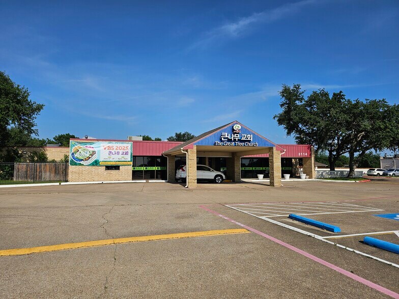 More Photos Of 3114 Old Denton Rd, Carrollton Specialty For Sale