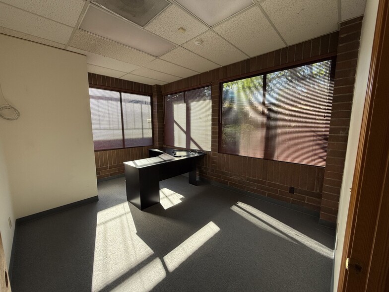 More Photos Of 4720 200th St SW, Lynnwood Office For Lease