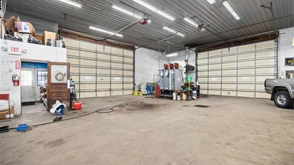 More Photos Of 316 E Main St, Princeville Auto Repair For Sale