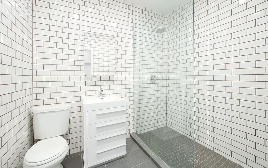 More Photos Of 28 Forsyth St, New York Apartments For Sale
