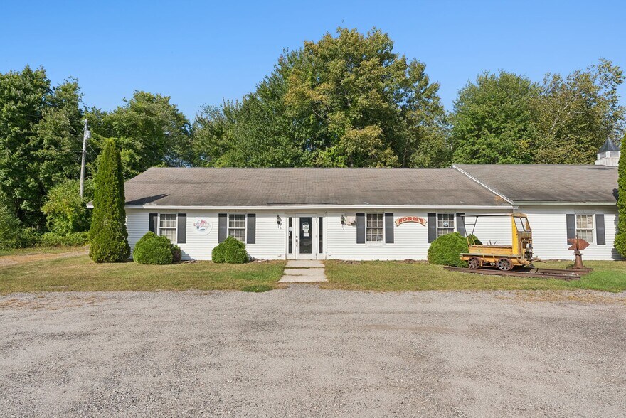 More Photos Of 37-41 Roosevelt Trl, Casco Office For Sale