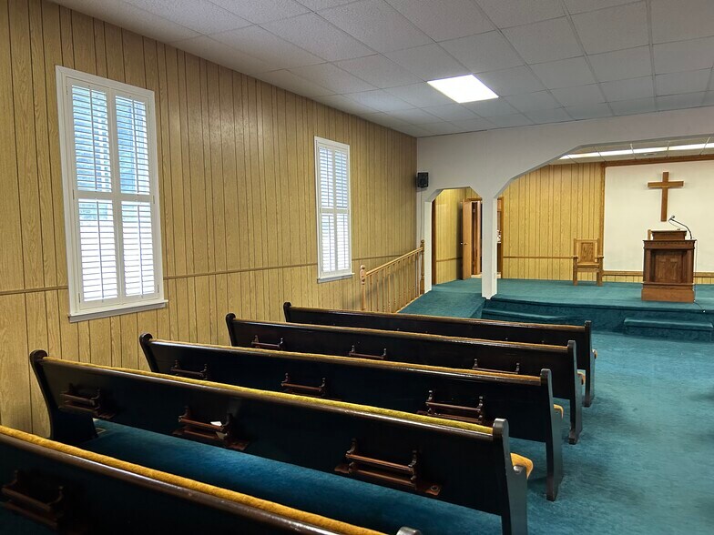 More Photos Of 500 Old Linville Rd, Marion Religious Facility For Sale