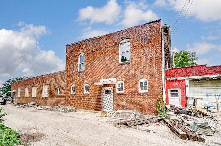 More Photos Of 38 McReynolds St, Dayton Warehouse For Sale