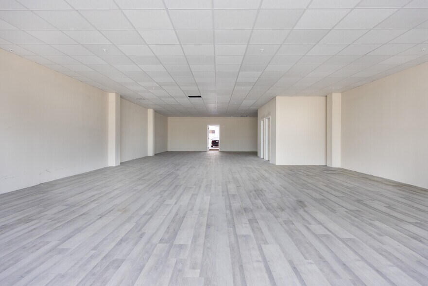 More Photos Of 1598 Long Beach Blvd, Long Beach Storefront Retail Office For Sale