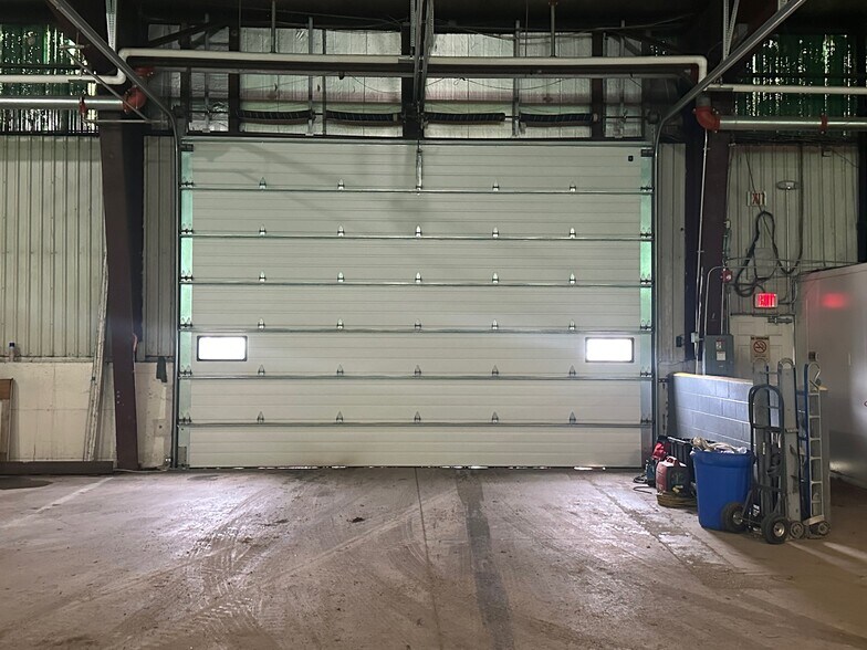 More Photos Of 1815 Morrissey Dr, Bloomington Warehouse For Sale