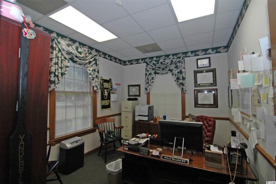 More Photos Of 1001 N Fraser St, Georgetown Medical For Lease