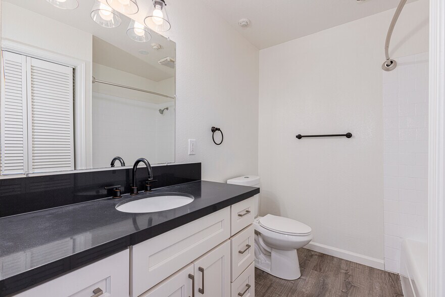 More Photos Of 1158 Humboldt St, Santa Rosa Apartments For Sale