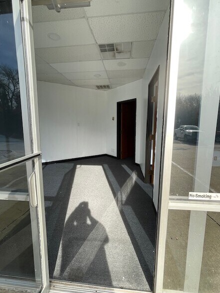 More Photos Of 1702 S State Highway 121, Lewisville Self Storage For Lease