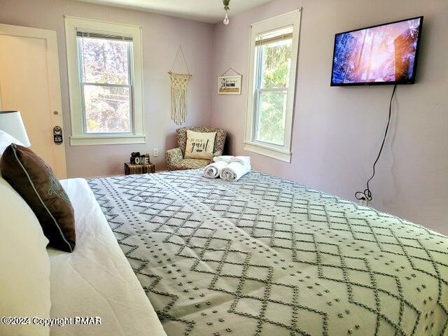 More Photos Of 2735 PA-390, Canadensis Hospitality For Sale