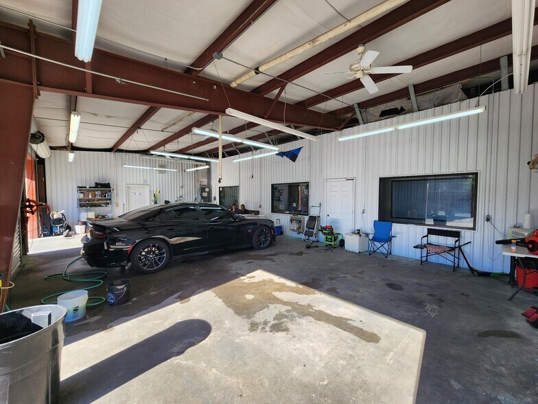 More Photos Of 493 N Ferdon Blvd, Crestview Carwash For Lease