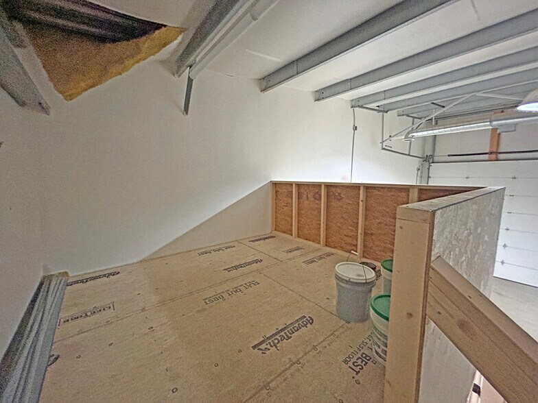 More Photos Of 232 Calef Hwy, Barrington Industrial For Lease