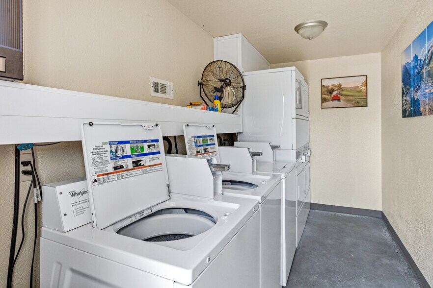 More Photos Of 808 Caribou St, Simla Hospitality For Sale