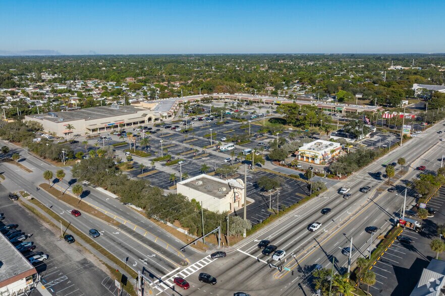 More Photos Of 2601-2675 S Military Trl, West Palm Beach Storefront For Lease